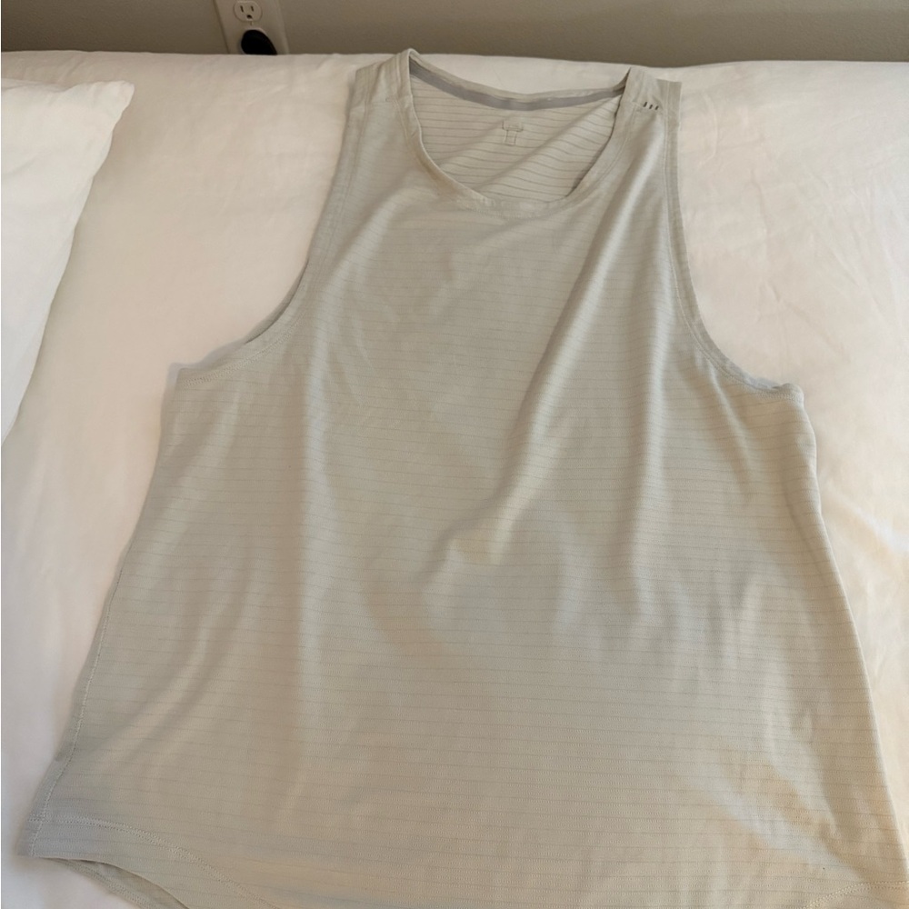 Lulu License to Train Tank Top Large - Picture 10 of 14